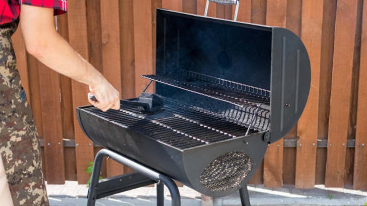 You are currently viewing How To Clean A Grill That Caught Fire? [Updated 2023]