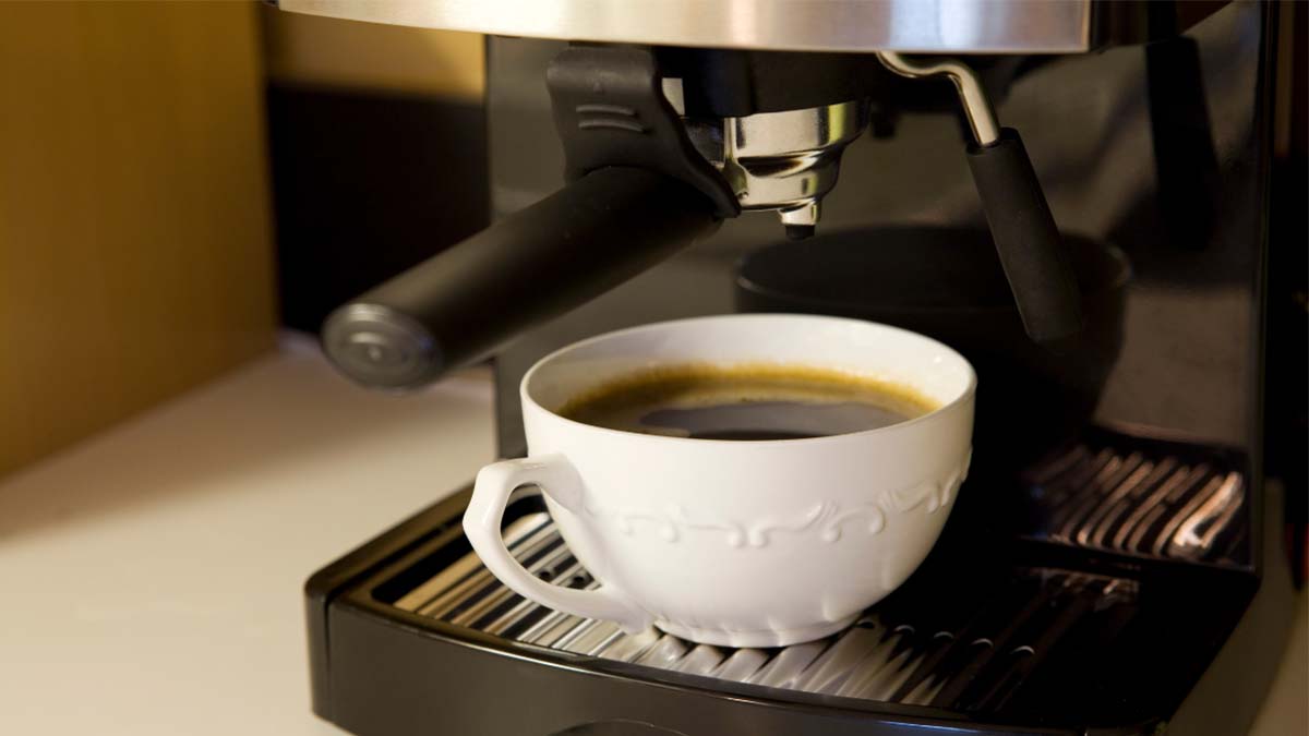 You are currently viewing How Many AMPS Does A Coffee Maker Use? [Updated 2023]