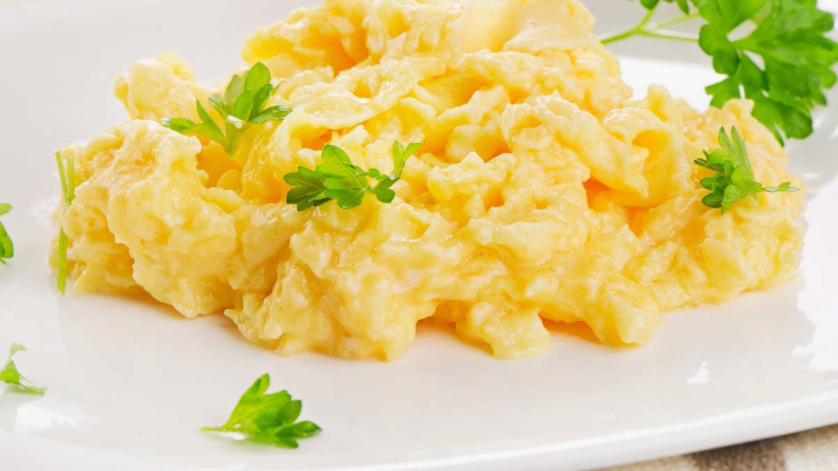 You are currently viewing How To Make Fluffy Scrambled Eggs In The Microwave? [Updated 2023]