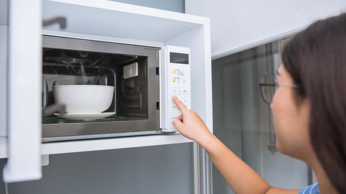 You are currently viewing How To Reheat Food In A Microwave Oven? [Updated 2023]