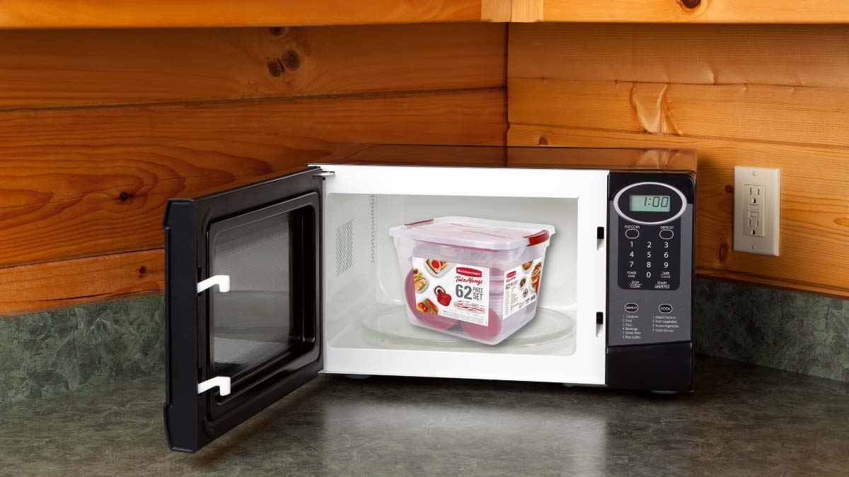 Read more about the article Is Rubbermaid Microwave Safe? [Updated 2023]