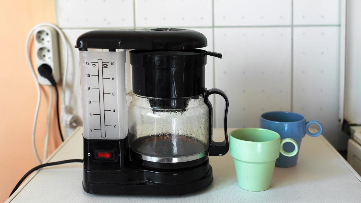 How Many AMPS Does A Coffee Maker Use? [Updated 2023]