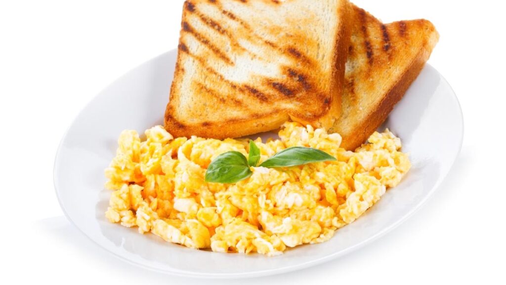 Make Fluffy Scrambled Eggs In The Microwave